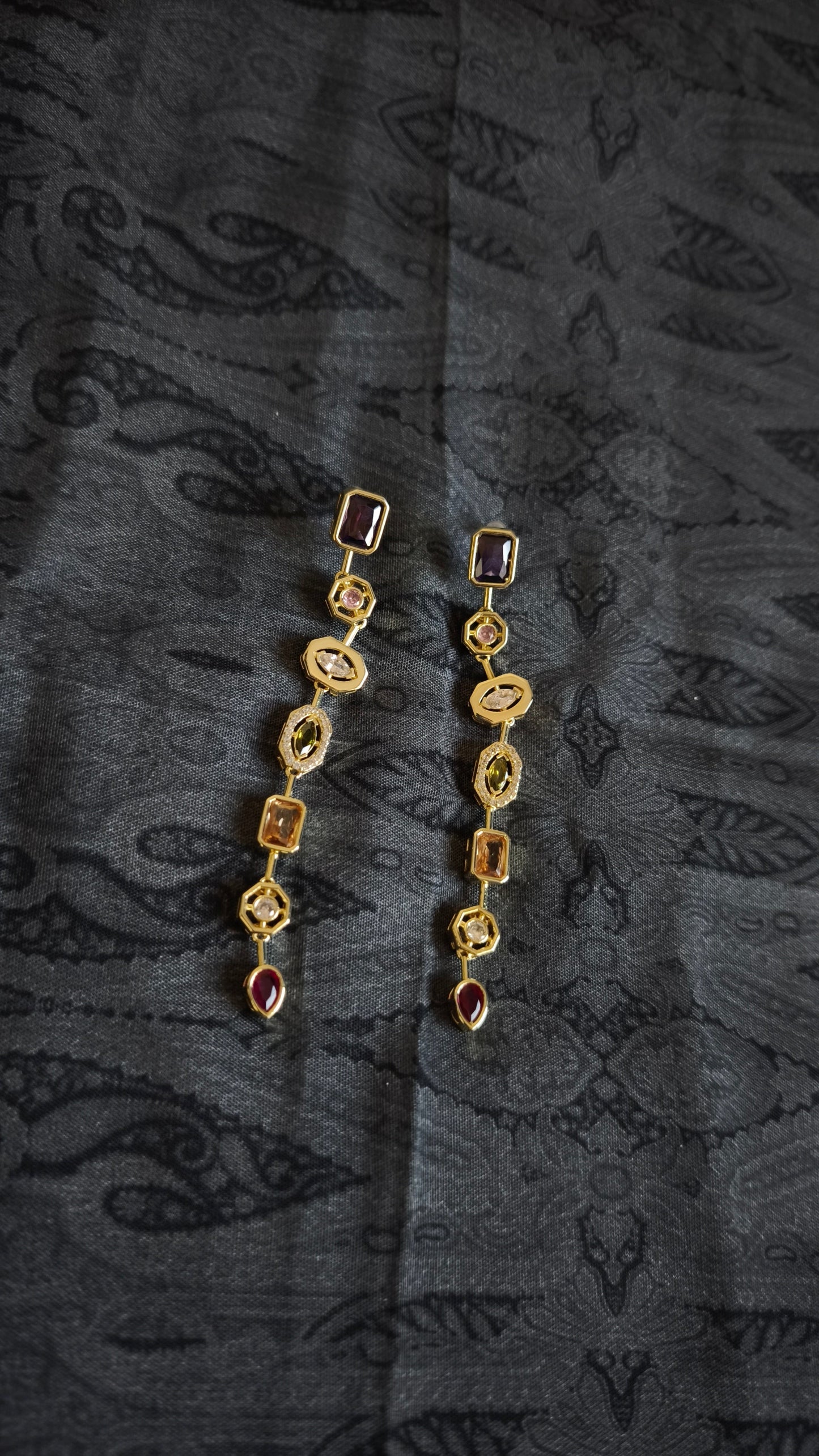 Toptan gold renkli element küpe