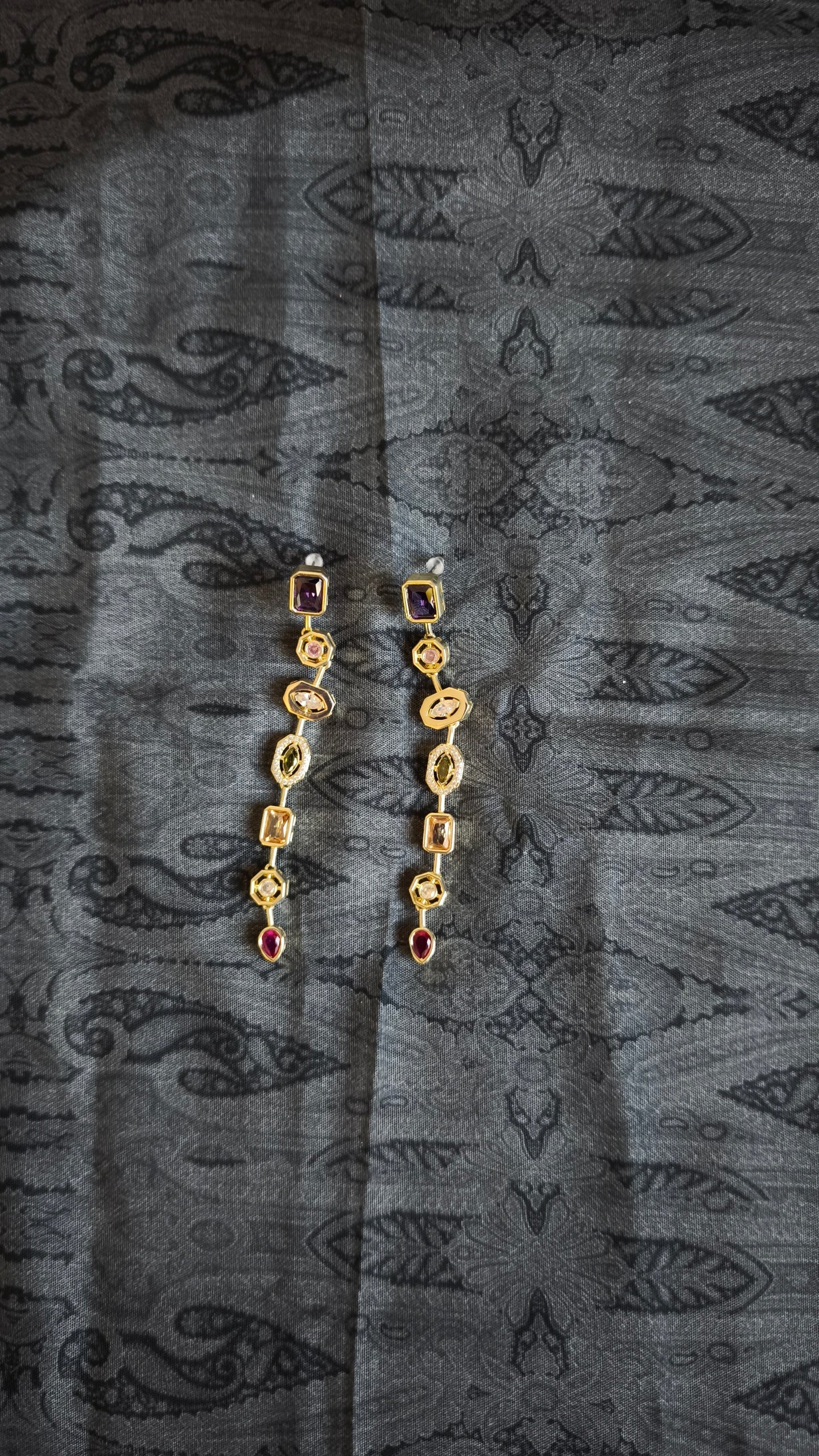 Toptan gold renkli element küpe