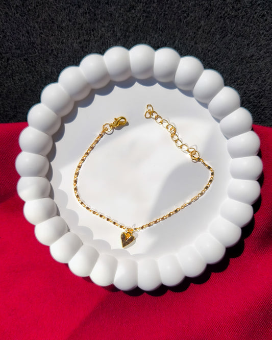 Uniqearth - Gold renkli, sade ve kalpli bileklik